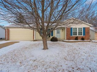 39 Countrywood Dr, Saint Peters, MO 63376