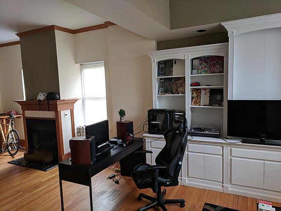 3rd image of 2211 W McLean Ave #2F