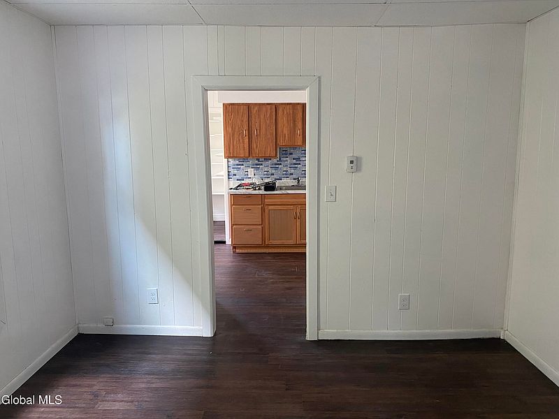 4th image of 629 Lang Street