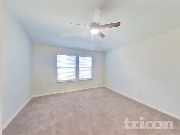 5th image of 13523 Emerson Way