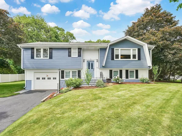 15 South Farms Drive, Manchester, CT 06040