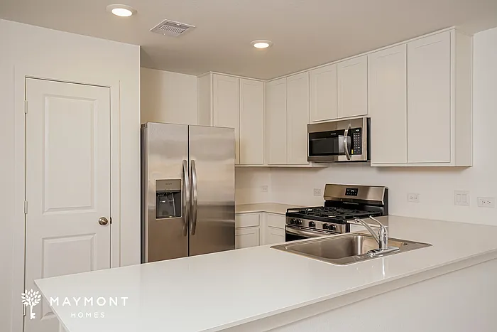 3081 Fantasy Terrace Dr — Photo 7