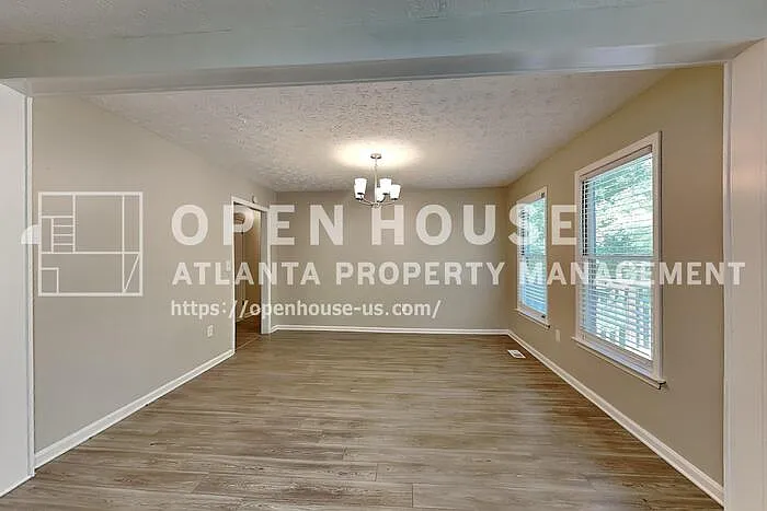 4125 Inola Trl NE — Photo 6