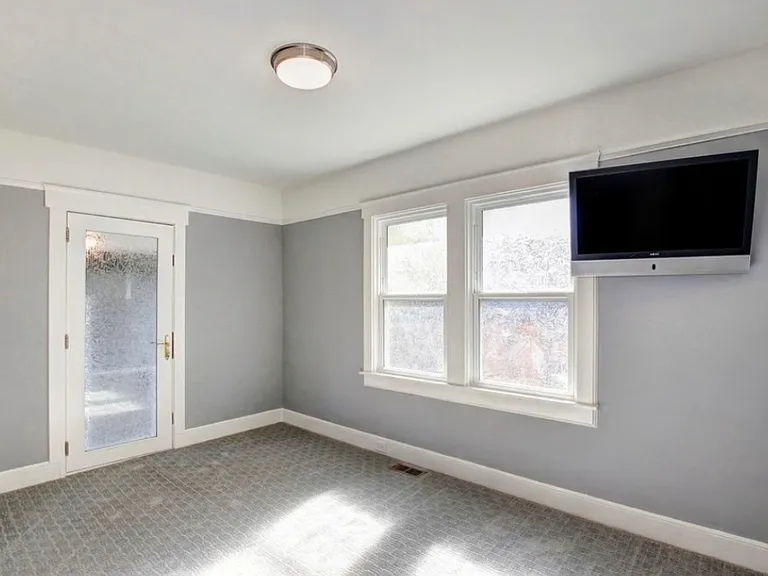 4700 8th Ave #2 — Photo 1