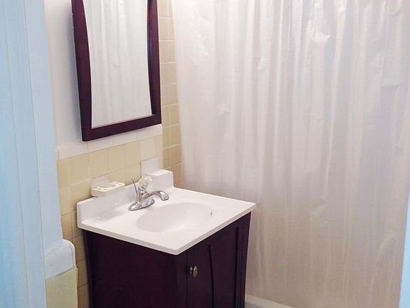 5th image of 200 W 15th St APT 11E