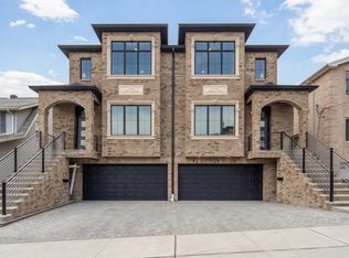 224A E Harriet Ave, Palisades Park, NJ 07650