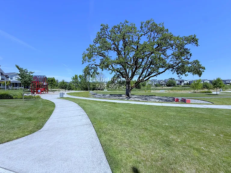 6527 SE Genrosa St — Photo 35