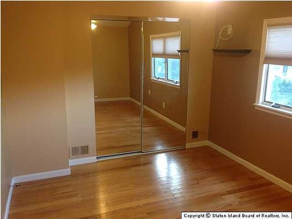 5th image of 49 Villa Nova St