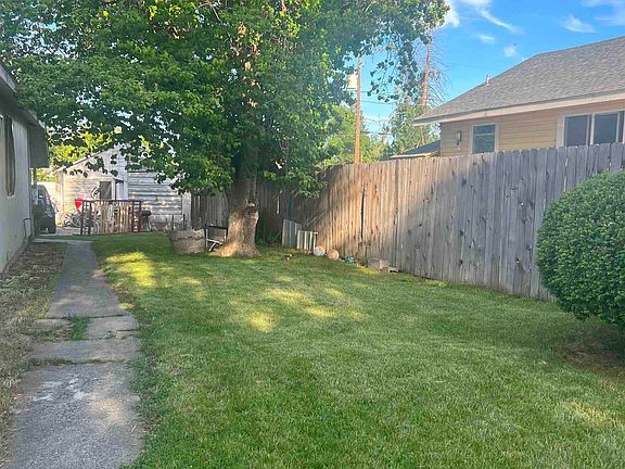 2nd image of 209 G Ave