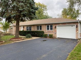 335 Alpine Ln, Hoffman Estates, IL 60169
