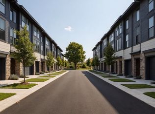 3250 Saint Amand Rd, Kelowna, BC V1W 3P1