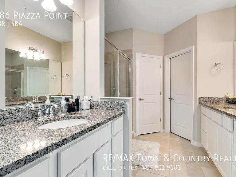 586 Piazza Point — Photo 9