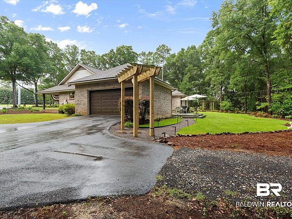 5th image of 8570 Vintage Woods Dr