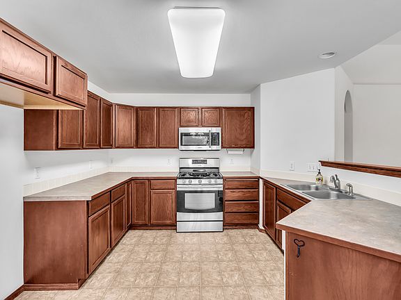 8168 N Ainsworth Dr - Kitchen (1)_08122022