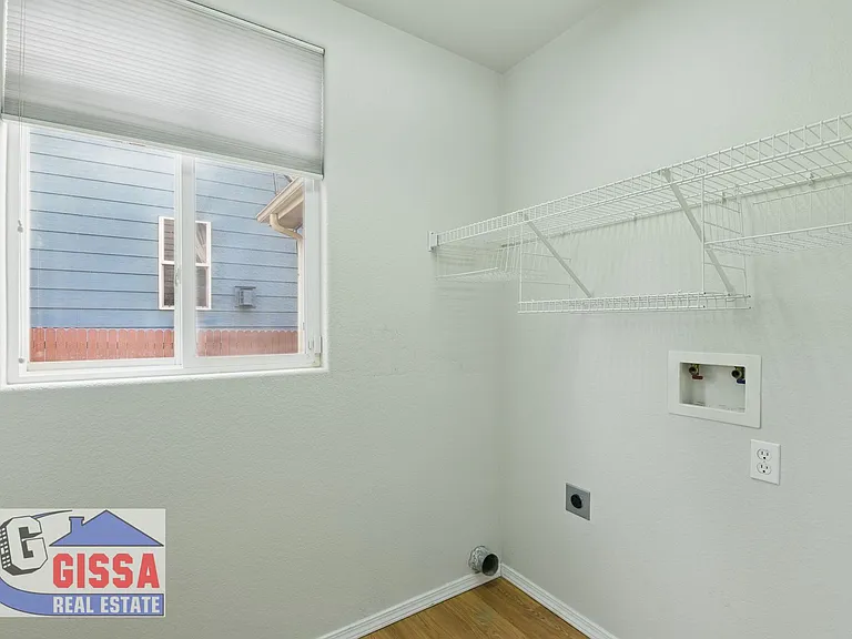 5532 Mountain Garland Dr — Photo 45