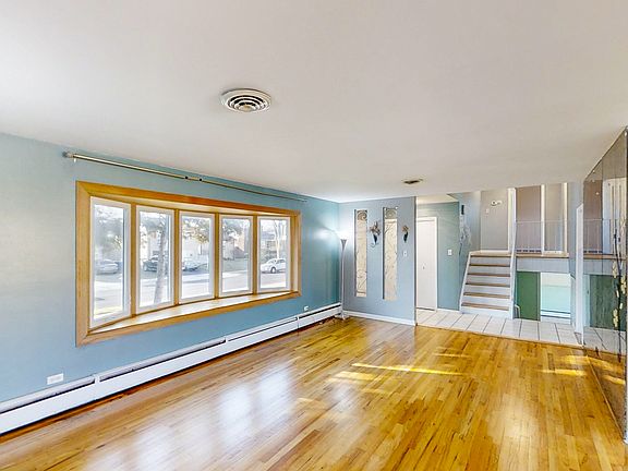 2nd image of 281 Concord Dr