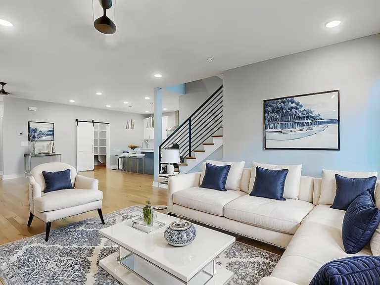 6412B Edsel Dr — Photo 2