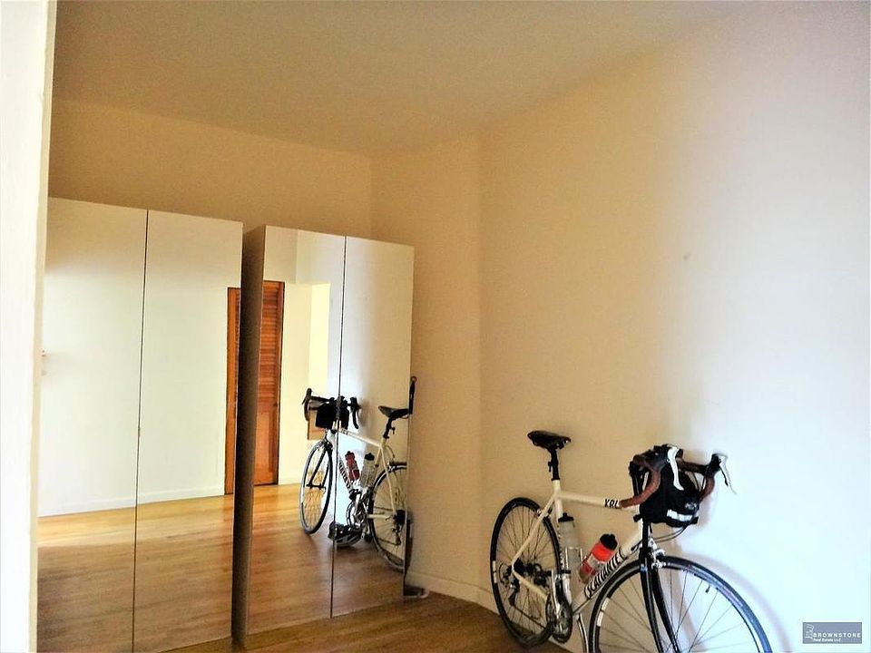2nd image of 42 Douglass St APT 3
