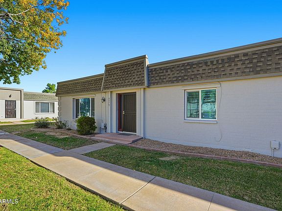 3rd image of 8479 E CHAPARRAL Road