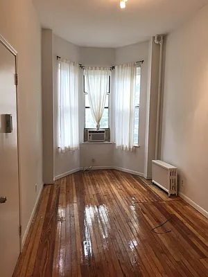 Rented by Flatiron Real Estate Advisors LLC | media 12