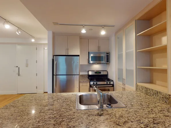 10 Hanover Square image 1 of 9