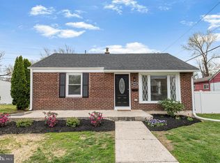 5624 Fleetwing Dr, Levittown, PA 19057