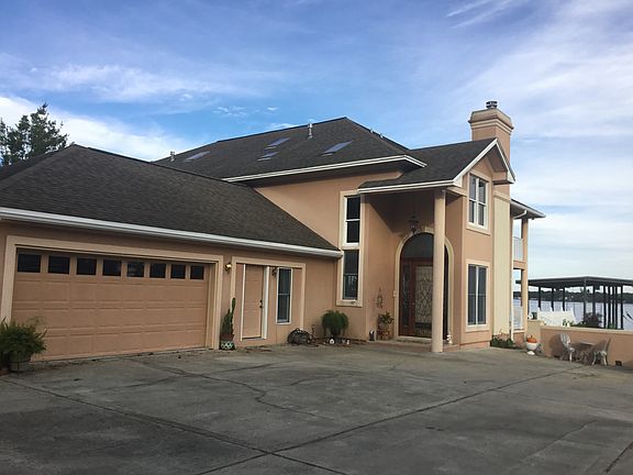 5th image of 2402 Marina Dr