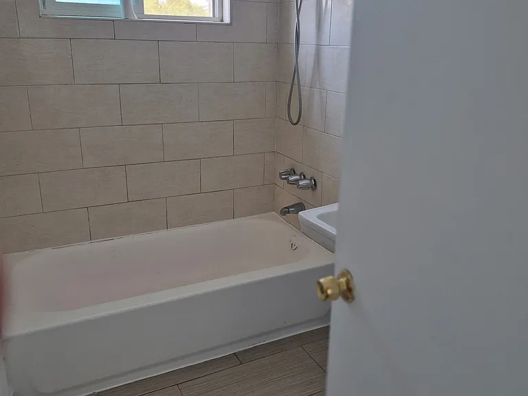 346 W Palm St #D — Photo 10