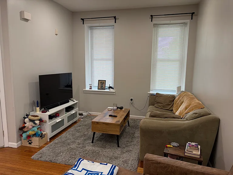 211 Sumac St #1 — Photo 4