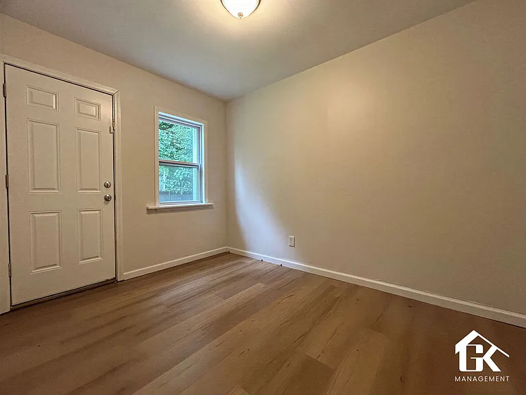 17310 Fenton St — Photo 11