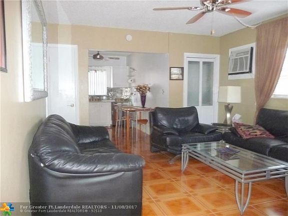 3rd image of 4556 N Ocean Dr APT 4