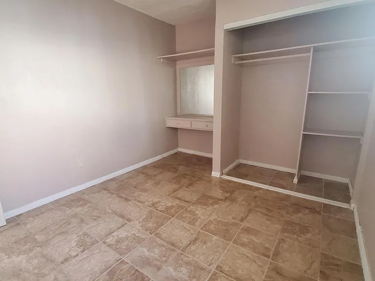 2331 Grand Ave — Photo 7