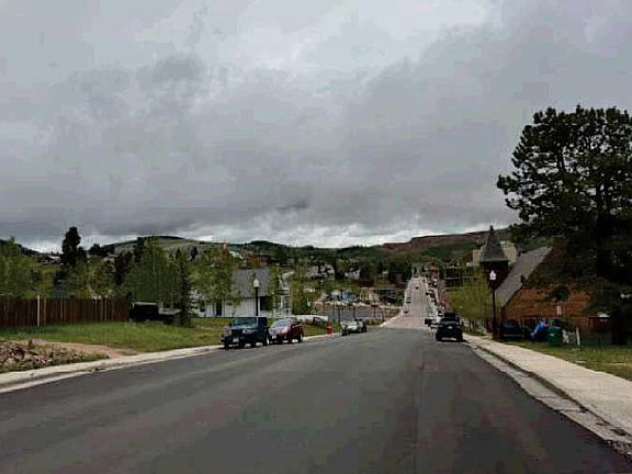 3rd image of 114 W Carr Ave