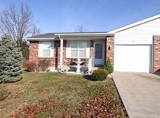 300 Oak Ridge Pkwy, Arnold, MO 63010