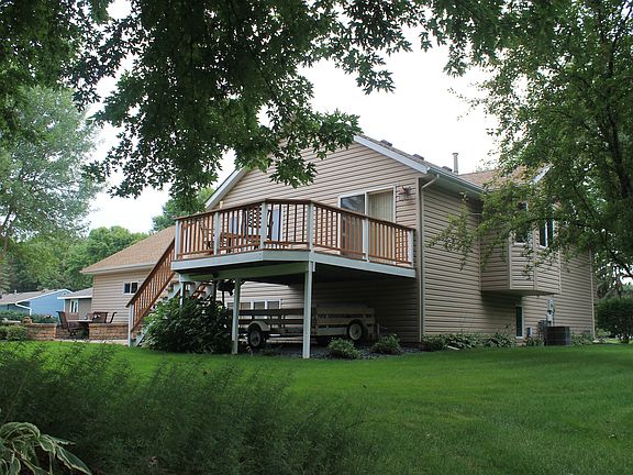 5th image of 210 Shady Ave N