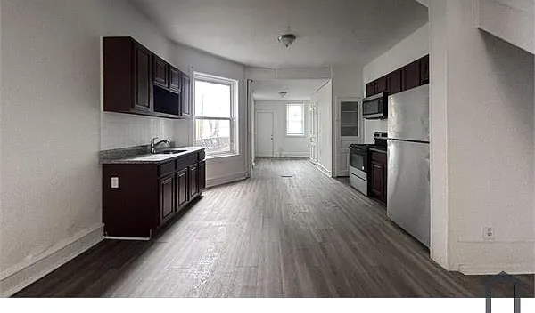 56 N Dewey St — Photo 8