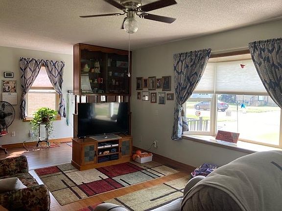 5th image of 513 W 23rd St