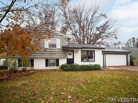 2nd image of 5110 Wallingford Dr NW