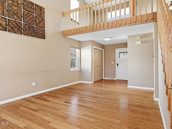 5th image of 35 Heyden Road