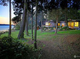 3640 S Camano Dr, Camano Island, WA 98282