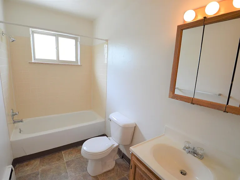 3150 Madison Ave #8 — Photo 16