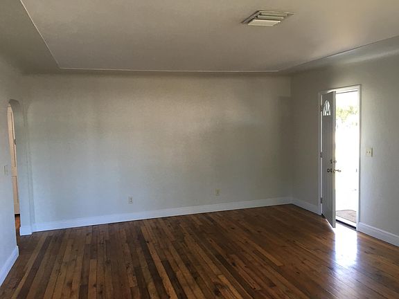 3rd image of 2300 49th St S
