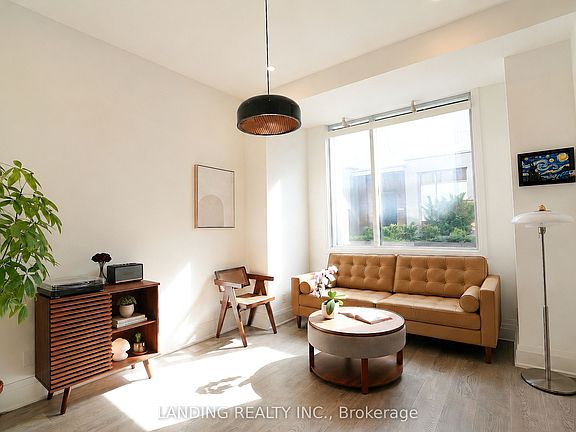 4th image of 17 Greenbriar Rd #7