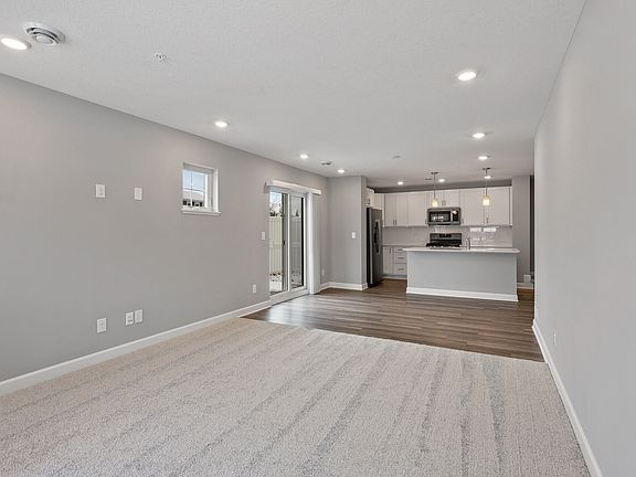 4th image of 3022 Hemlock St #1