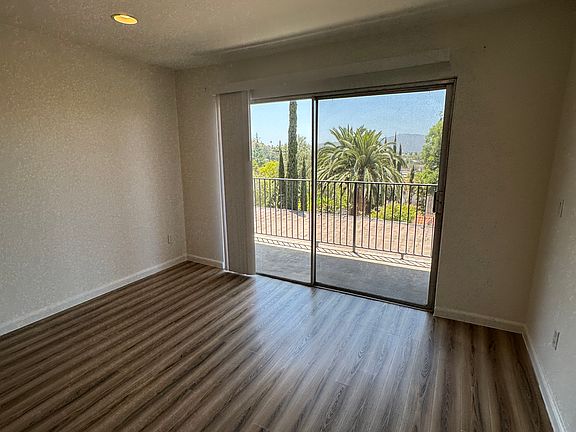 2nd image of 1517 E Garfield Ave APT 33
