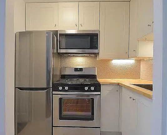 4th image of 276 E 10th St APT Bf