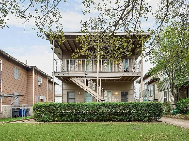 202 S Willomet Ave — Photo 2