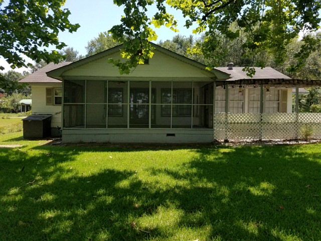 1st image of 7715 Paradise Dr