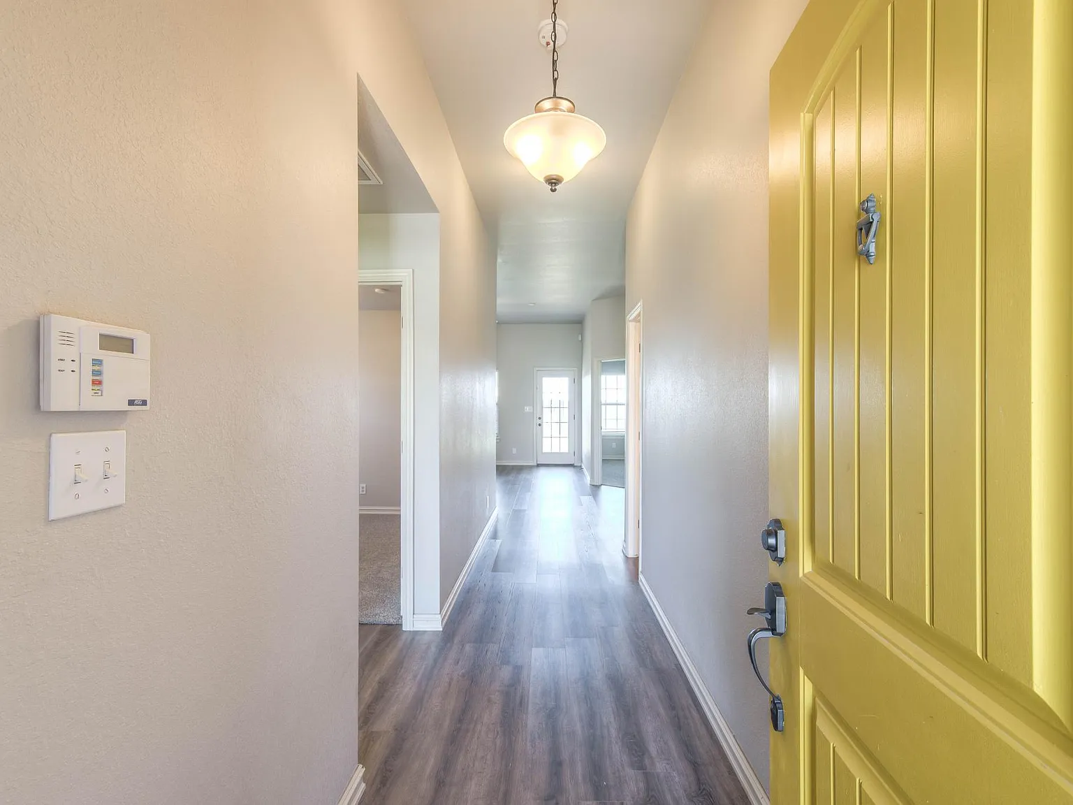 3 bed, 1246 sqft, $1,750 — Photo 3