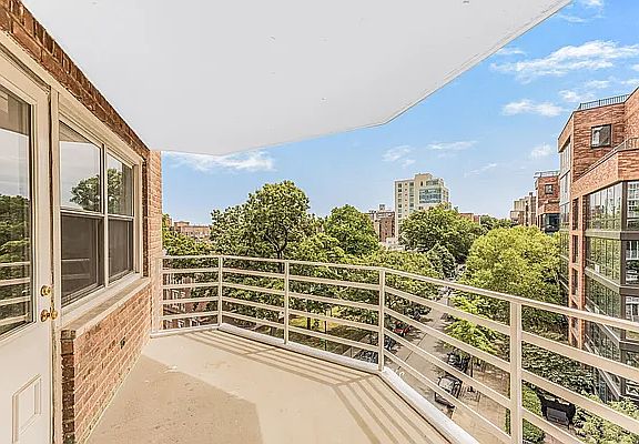 3rd image of 3530 Henry Hudson Pkwy APT 5D